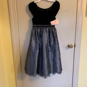 Girls Formal Holiday Dress/black velvet/steel grey